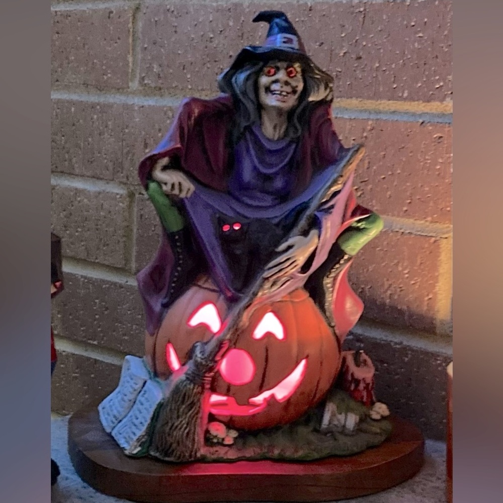 Halloween witch statue.